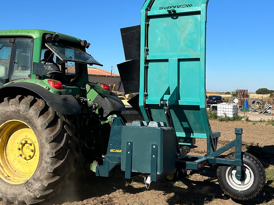 Volteadora de Compost VC 2500